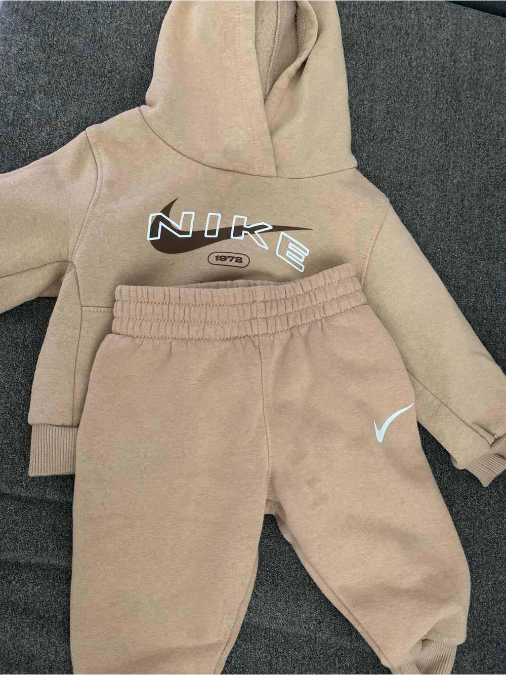 Nike Kids Tan Hoodie & Joggers Set size 12M